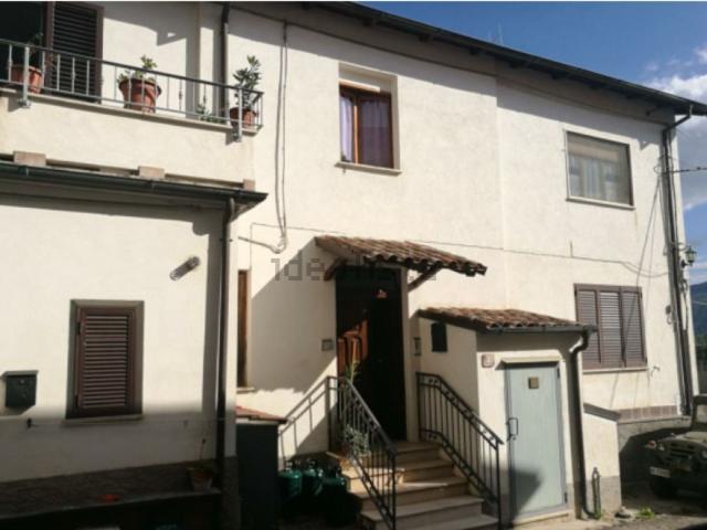 Appartamento in vendita a Borgorose, Rieti