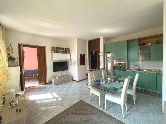 Appartamento in vendita a Guanzate, Lombardia