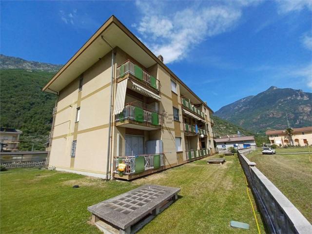 Appartamento in vendita a Donnas, Aosta