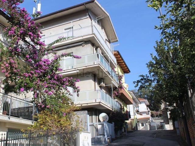 Appartamento in vendita a C.da Colle Cervone, Pescara