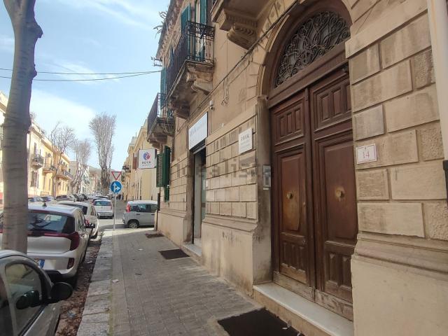 Appartamento in vendita a Calabria, Reggio Calabria