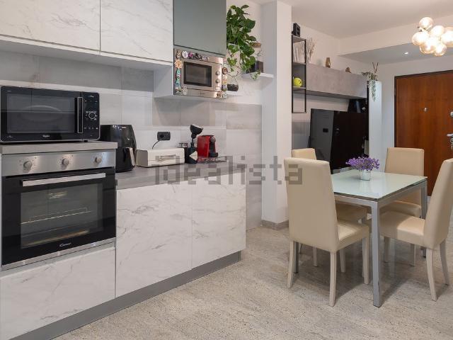 Appartamento in vendita a Cernusco Sul Naviglio, Lombardia