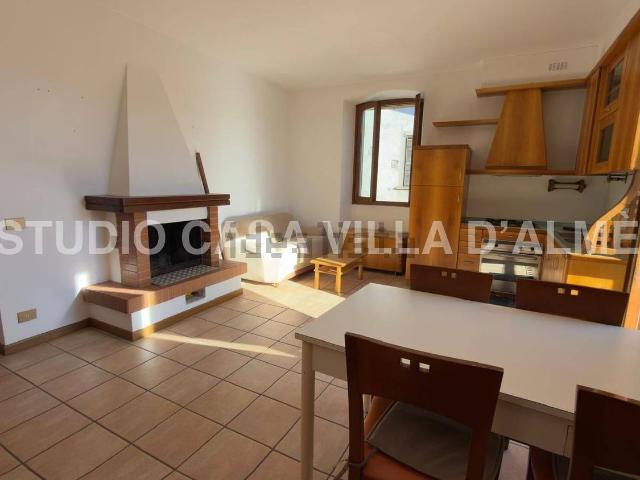 Appartamento in vendita a Barzana, Lombardia