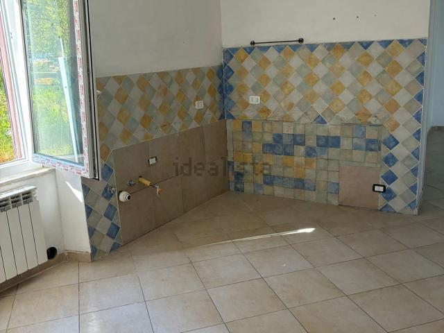 Appartamento in vendita a Castagnola, Marina Di Massa