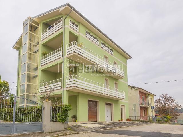 Appartamento in vendita a Trecastelli, Marche