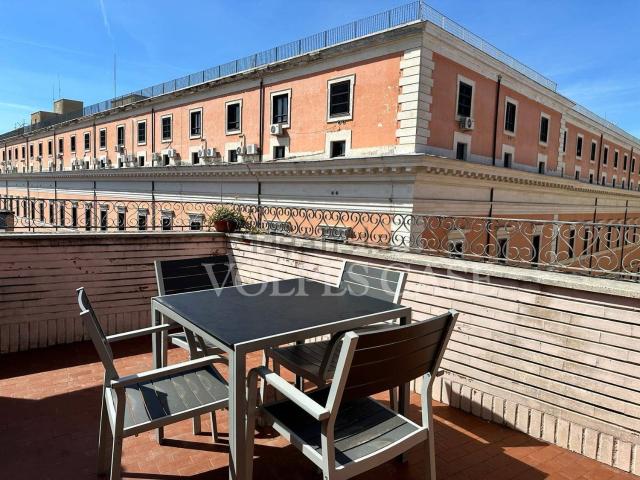 Attico in vendita a Municipio Roma I, Roma Capitale