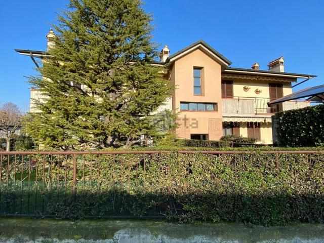 Appartamento in vendita a Casirate D'adda, Lombardia