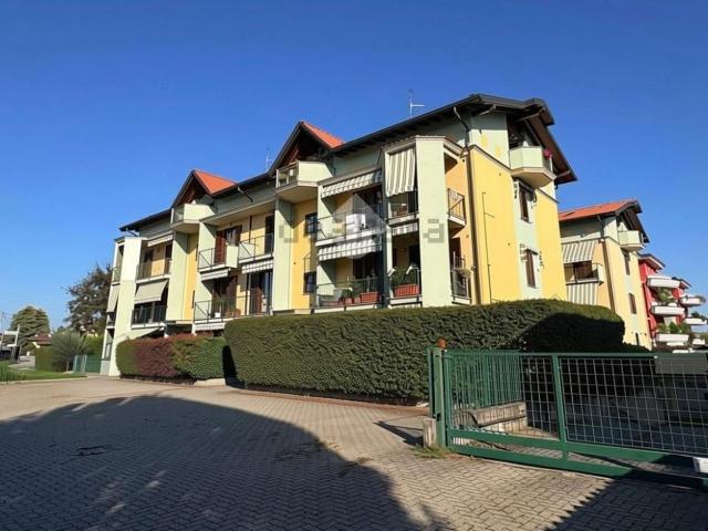 Appartamento in vendita a Samarate, Varese