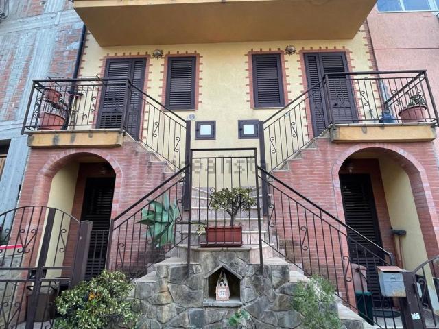 Appartamento in vendita a Acquedolci, Messina