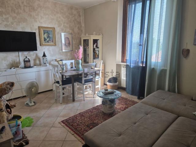 Appartamento in vendita a Carnago, Lombardia