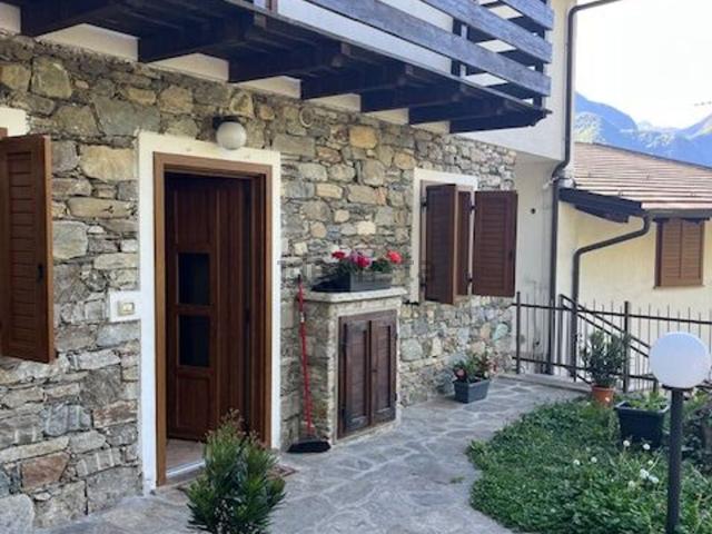 Appartamento in vendita a Ardenno, Lombardia