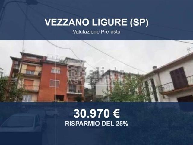 Appartamento in vendita a Vezzano Ligure, Liguria
