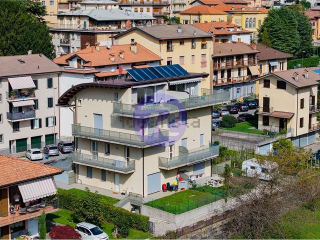 Appartamento in vendita a Comunità Montana della Valle Brembana, Zogno