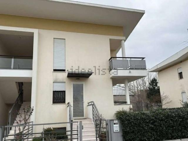 Appartamento in vendita a Vallefoglia, Marche