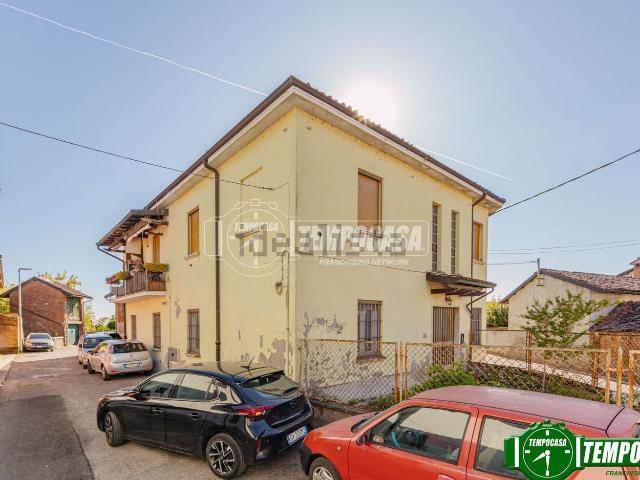 Appartamento in vendita a Sommo, Lombardia