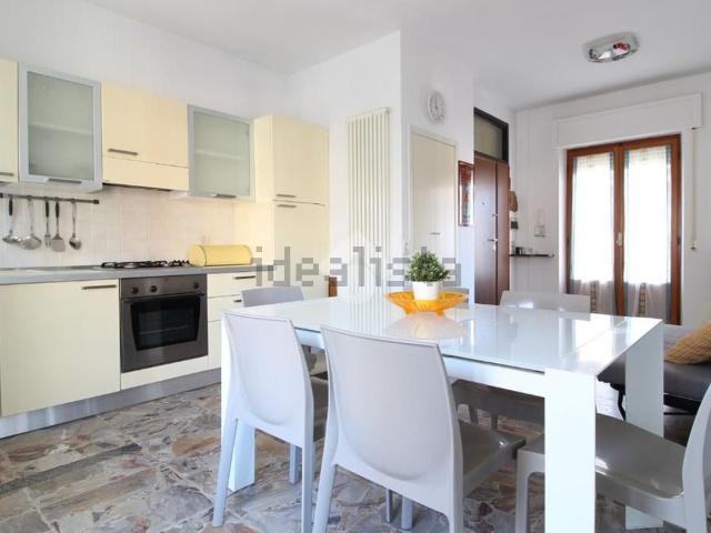 Appartamento in vendita a Mare, Marche