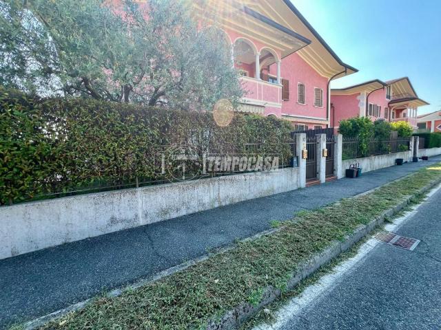 Appartamento in vendita a Travagliato, Brescia