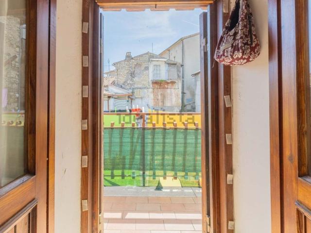 Appartamento in vendita a Scandriglia, Lazio