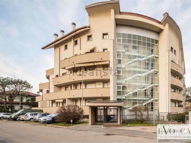 Appartamento in vendita a Oltresempione, Legnano