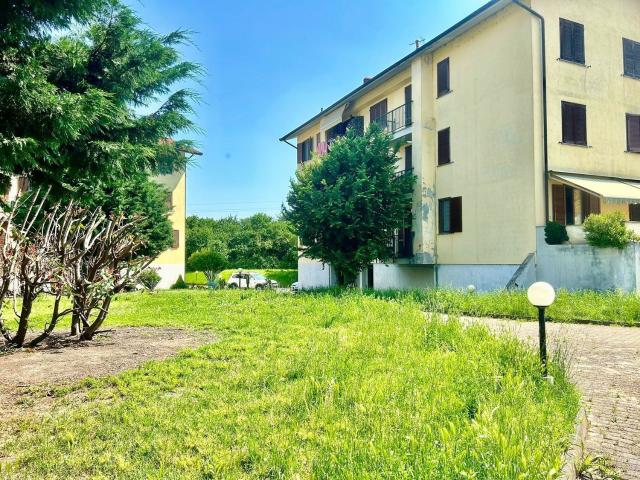 Appartamento in vendita a Voghera, Lombardia