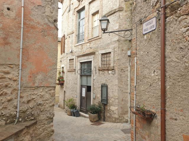 Appartamento in vendita a Collesecco, Lugnano In Teverina
