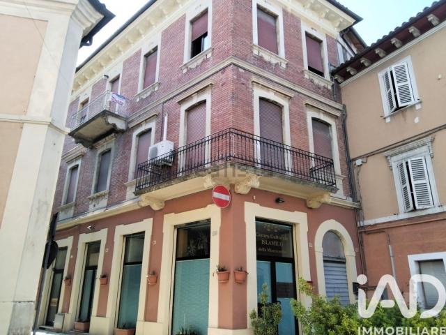 Appartamento in vendita a Centro, Fabriano