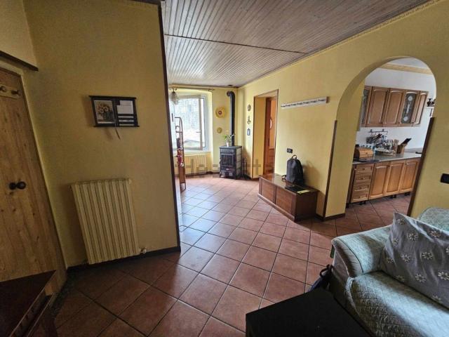 Appartamento in vendita a Montoggio, Liguria
