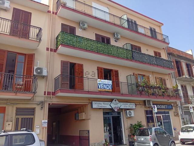 Appartamento in vendita a Belvedere, Falcone