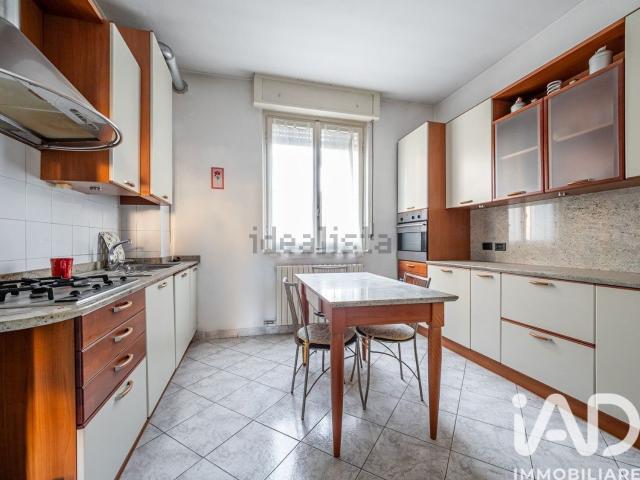 Appartamento in vendita a Rovello Porro, Como