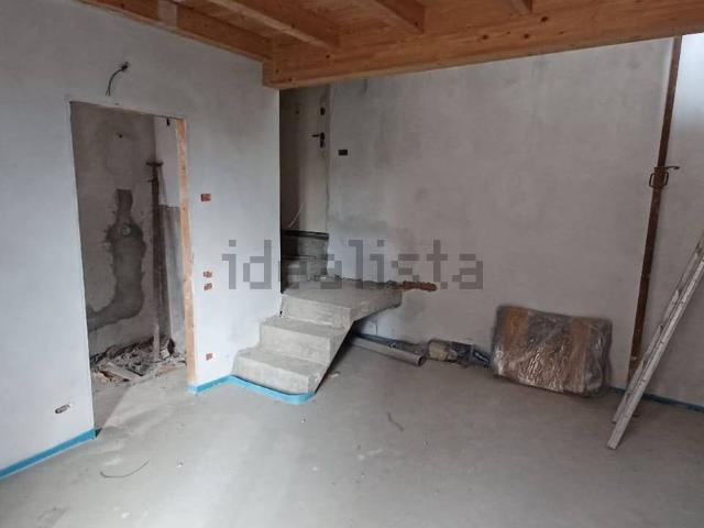 Appartamento in vendita a Robbiano, Giussano