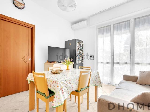 Appartamento in vendita a Biassono, Lombardia