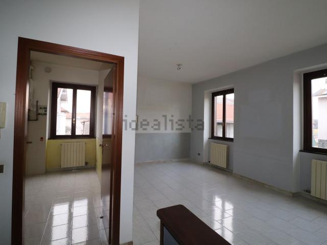 Appartamento in vendita a Solaro, Lombardia