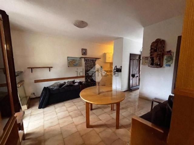 Appartamento in vendita a Venegono Superiore, Lombardia