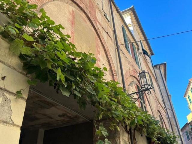 Appartamento in vendita a Noli, Liguria