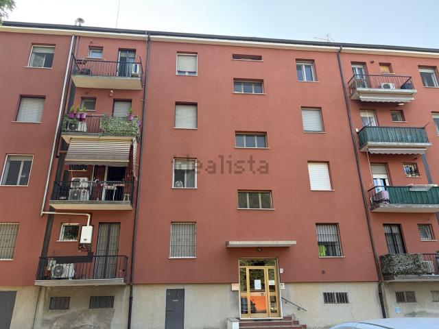 Appartamento in vendita a Lacchiarella, Lombardia
