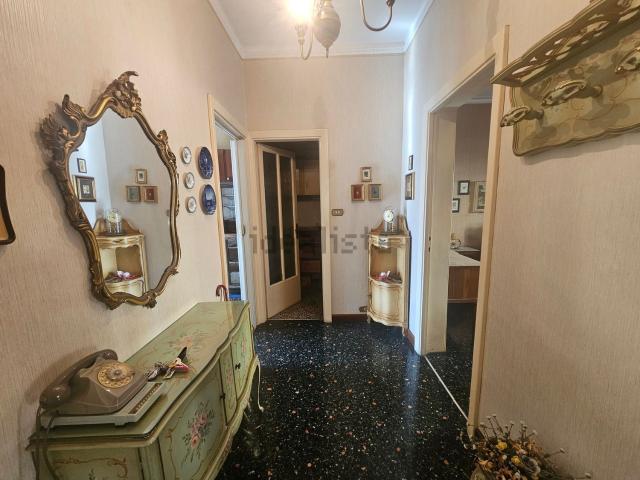 Appartamento in vendita a Vado Ligure, Liguria