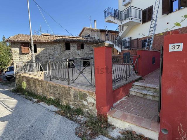 Appartamento in vendita a Bolognesi, Fiastra