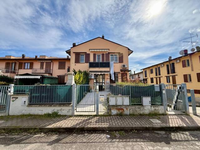 Appartamento in vendita a Unione dei comuni Valli del Reno, Lavino e Samoggia, Reggio Emilia