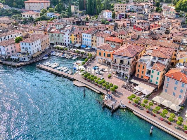 Appartamento in vendita a Comunità Montana Parco Alto Garda bresciano, Gargnano