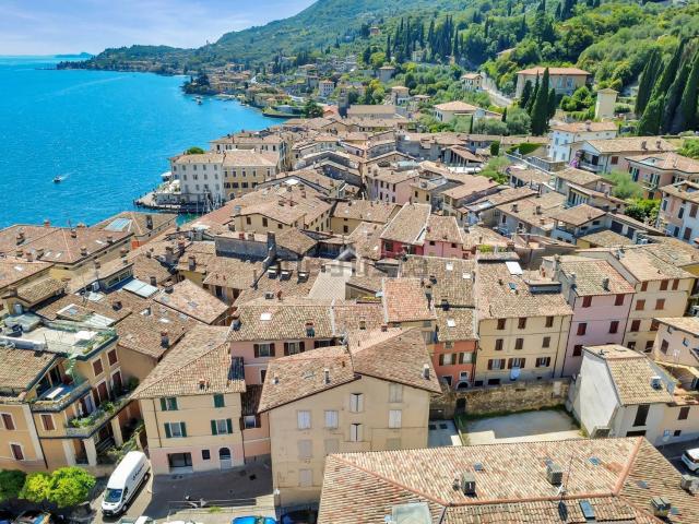 Appartamento in vendita a Comunità Montana Parco Alto Garda bresciano, Gargnano