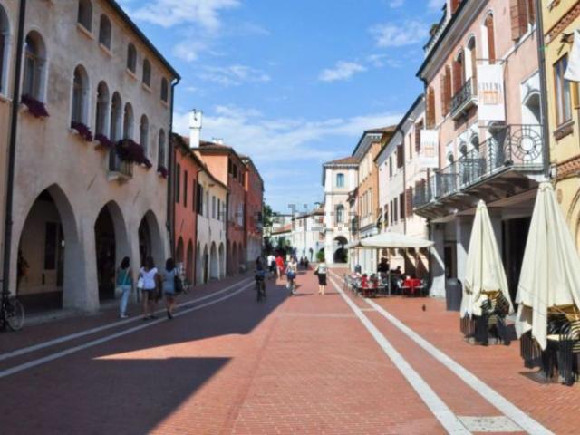 Appartamento in vendita a Mestre-Carpenedo, Venezia