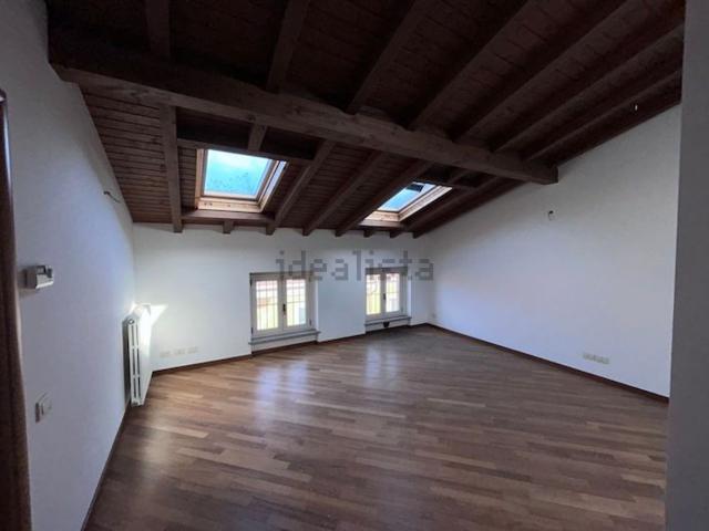 Appartamento in vendita a Jerago Con Orago, Lombardia
