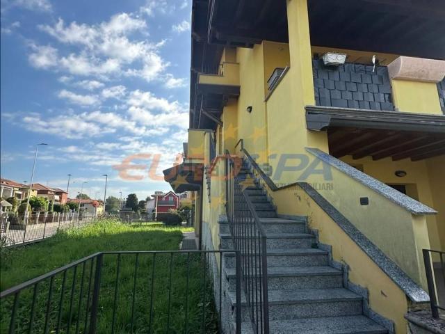 Appartamento in vendita a Madone, Bergamo