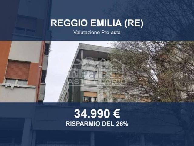 Appartamento in vendita a Re, Reggio Emilia