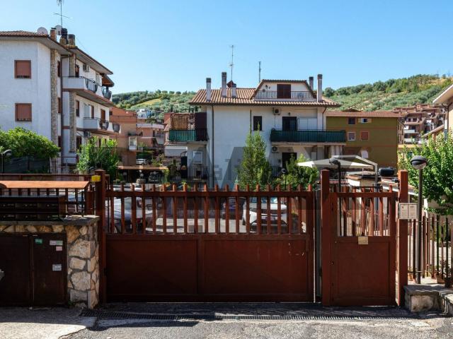 Appartamento in vendita a Monterotondo, Roma Capitale