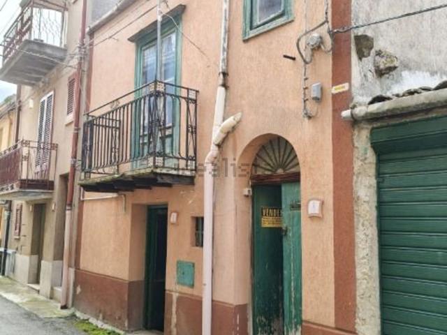 Appartamento in vendita a Castellana Sicula, Sicilia