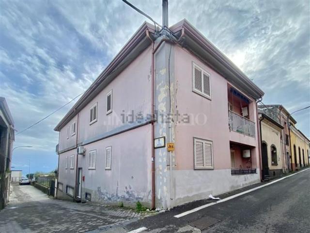 Appartamento in vendita a Piedimonte Etneo, Catania