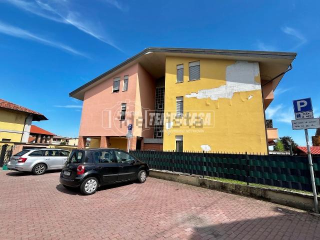 Appartamento in vendita a Comazzo, Lombardia