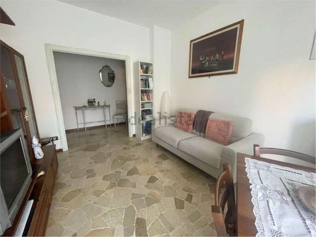 Appartamento in vendita a Varano Borghi, Lombardia