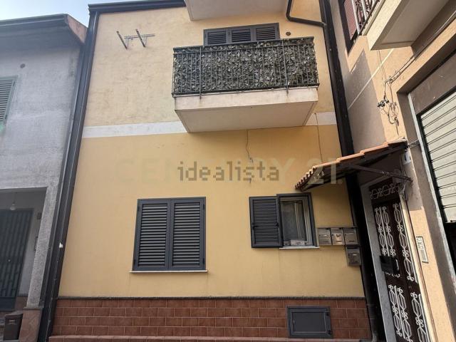 Appartamento in vendita a Gravina Di Catania, Sicilia